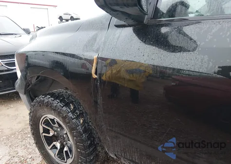 2010 Dodge Ram 1500 Slt/Sport/Trx z USA, uszkodzony, nr VIN 1D7RV1GP7AS202881